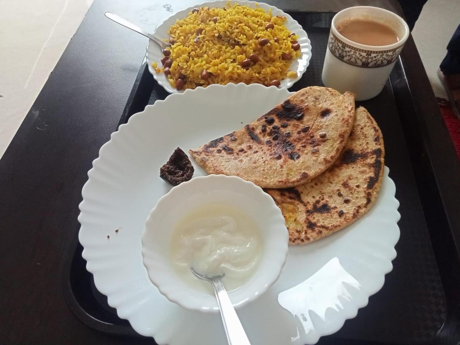 Atulyam Stays Sushant Golf City Lucknow Bilik gambar